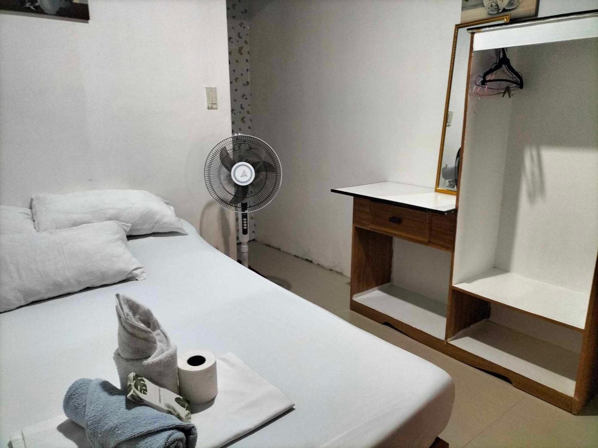 Brenmariel Tourist Inn El Nido Buitenkant foto