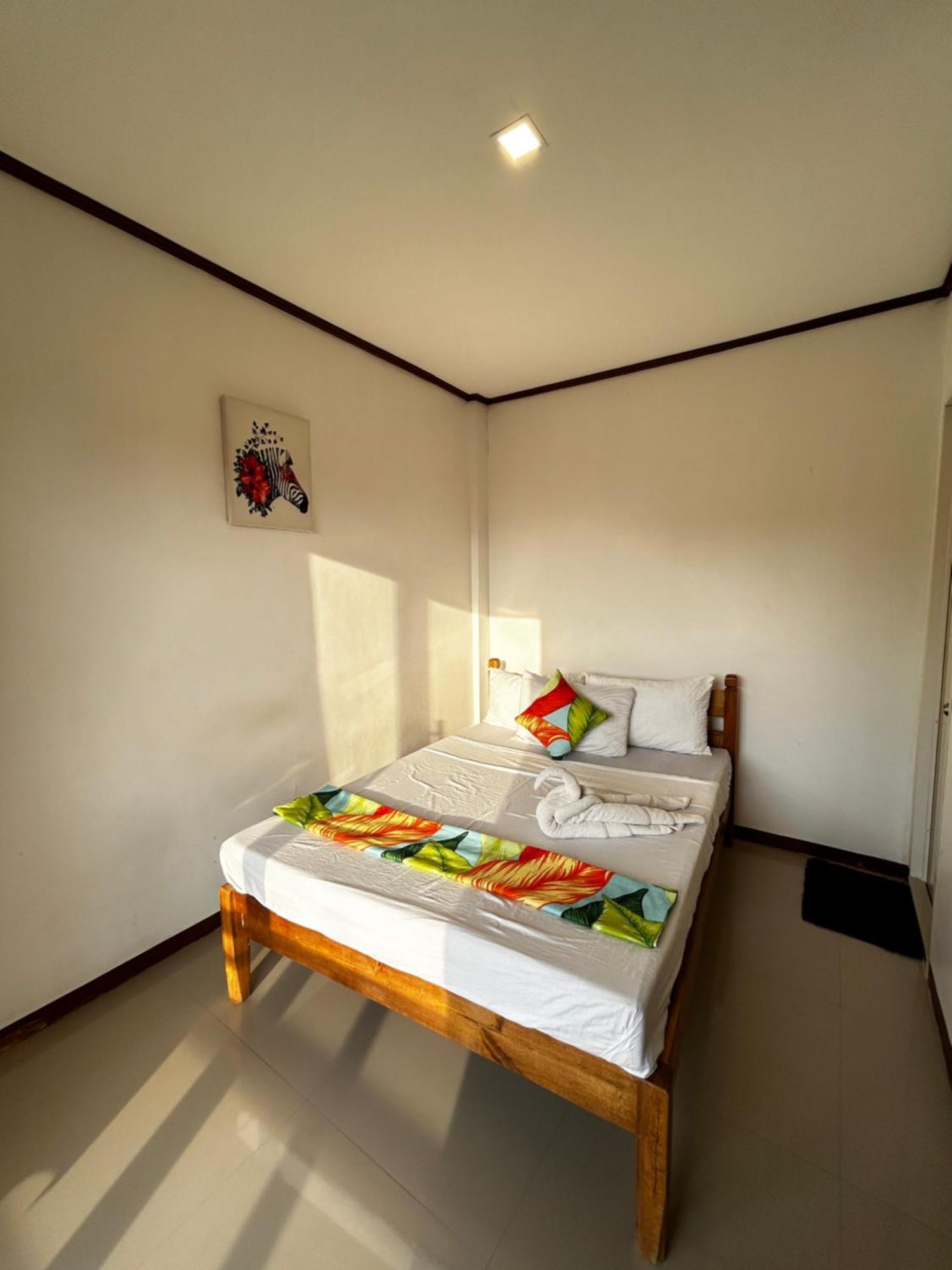 Brenmariel Tourist Inn El Nido Buitenkant foto